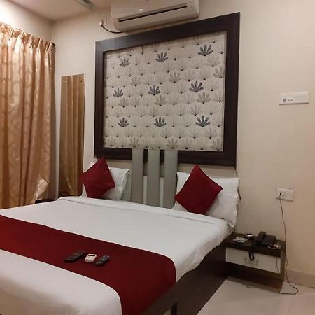 Hotel White House 푸네 외부 사진