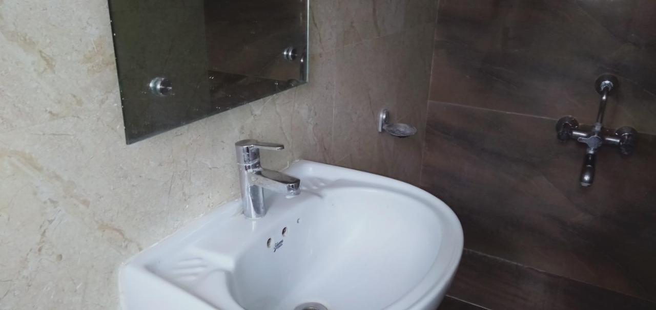 Hotel White House 푸네 외부 사진