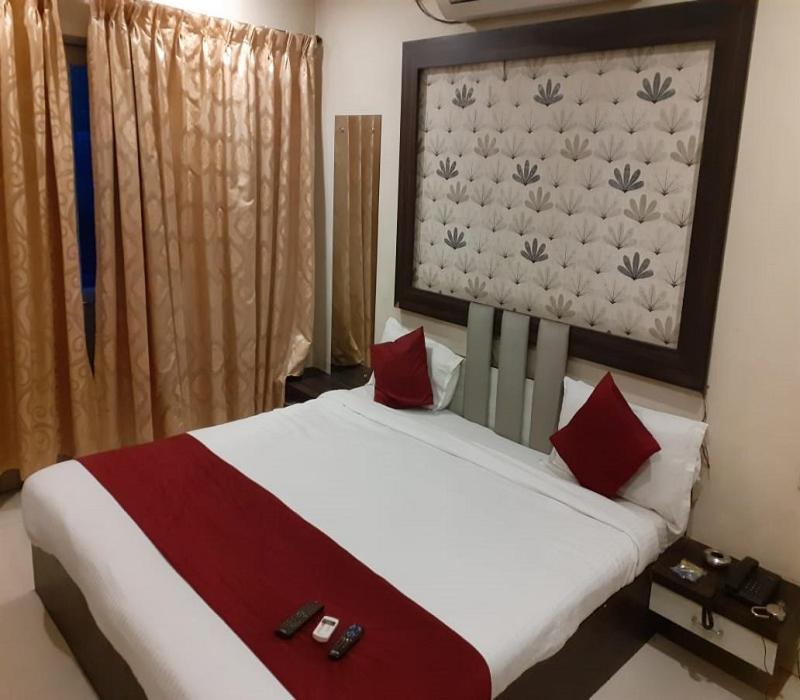 Hotel White House 푸네 외부 사진