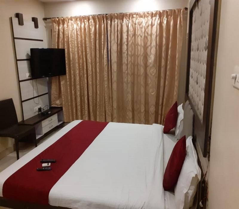 Hotel White House 푸네 외부 사진