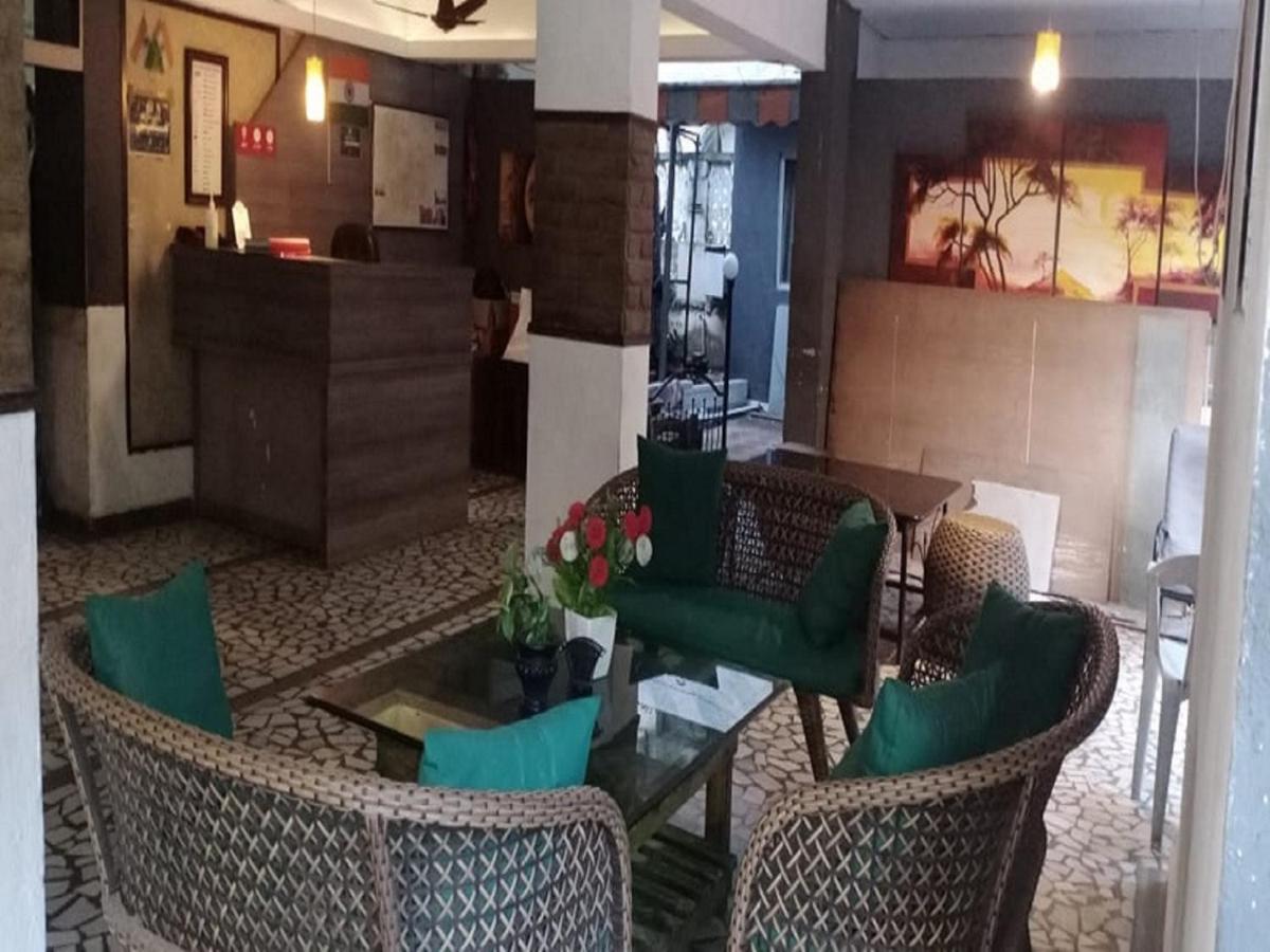 Hotel White House 푸네 외부 사진
